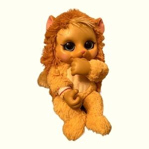 Baby hedgehog by Jakks plastic face/ hands big eyes sucks thumbs  11” long 2014